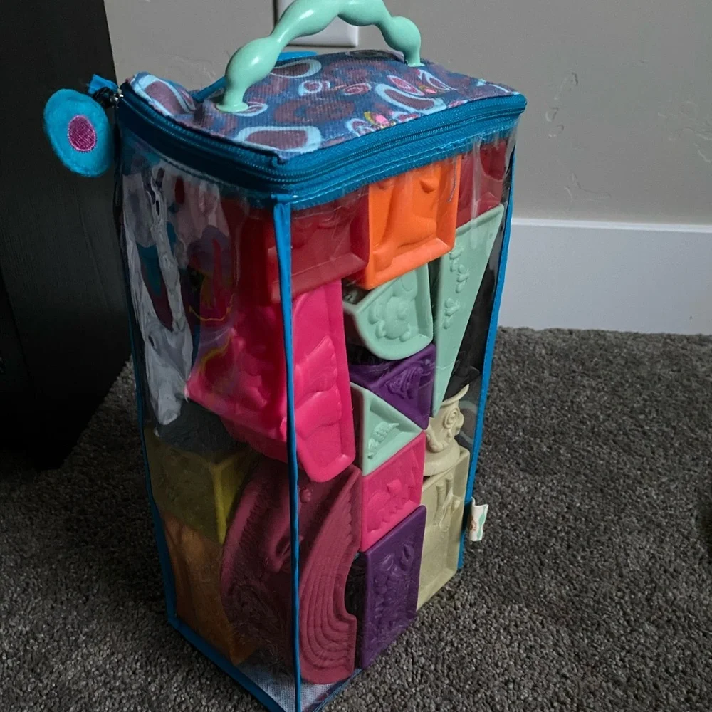 Squeeze building blocks
